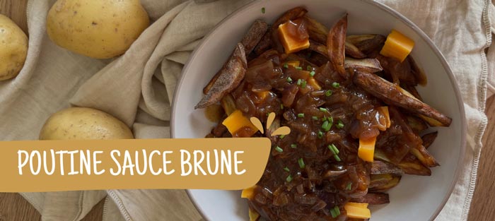 poutine-traditionnelle-sauce-brune